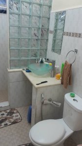 Casa Independiente de 4 habitaciones en venta en Latinoamericano, Cerro, La Habana - Miniatura 1