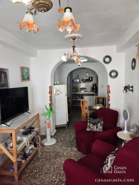 Casa Independiente de 4 habitaciones en venta en Latinoamericano, Cerro, La Habana - 2