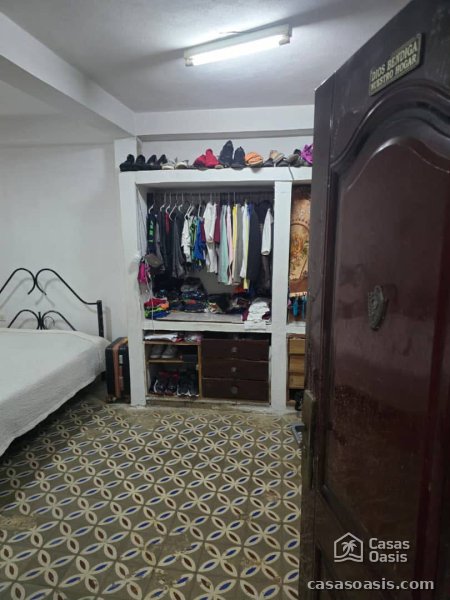 Casa Independiente de 4 habitaciones en venta en Latinoamericano, Cerro, La Habana - 3