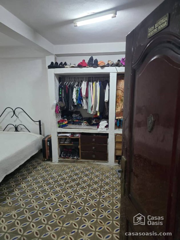 Casa Independiente de 4 habitaciones en venta en Latinoamericano, Cerro, La Habana