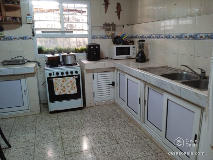 Casa de 4 habitaciones en venta en Siboney - Playa, Playa, La Habana