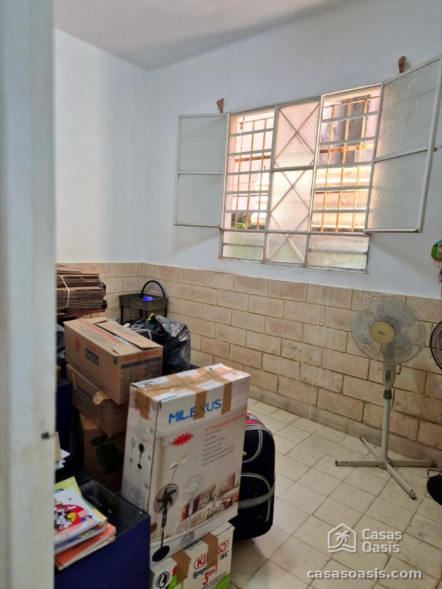 Biplanta de 3 habitaciones en venta en Santos Suárez, Diez de Octubre, La Habana