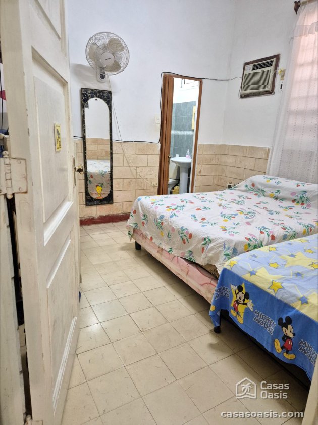 Biplanta de 3 habitaciones en venta en Santos Suárez, Diez de Octubre, La Habana