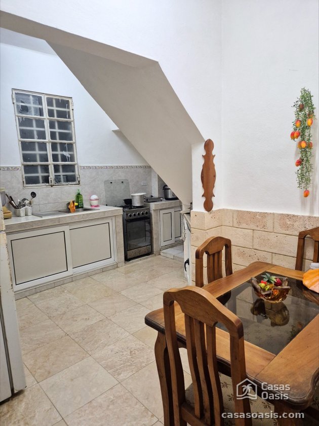 Biplanta de 3 habitaciones en venta en Santos Suárez, Diez de Octubre, La Habana