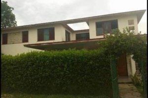 Casa Independiente de 6 habitaciones en venta en Jaimanitas, Playa, La Habana - Miniatura 1