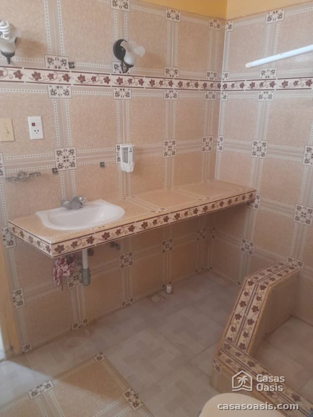 Casa Independiente de 3 habitaciones en venta en Miramar, Playa, La Habana
