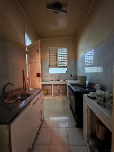Casa Independiente de 3 habitaciones en venta en Vedado, Plaza de la Revolución, La Habana - Miniatura 4