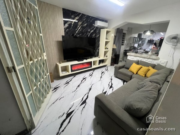 Casa Independiente de 6 habitaciones en venta en Diez de Octubre, La Habana - 3