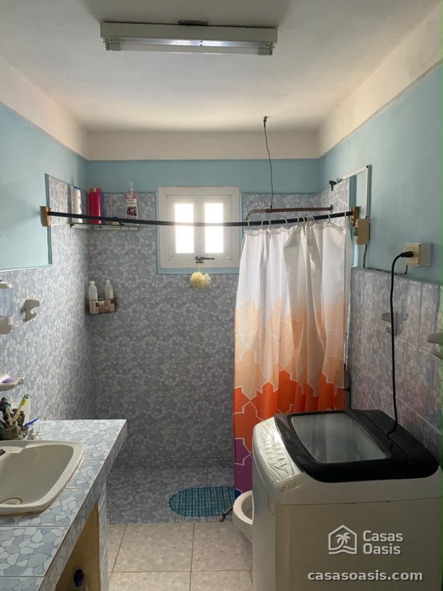Biplanta de 3 habitaciones en venta en Santa Fe, Playa, La Habana