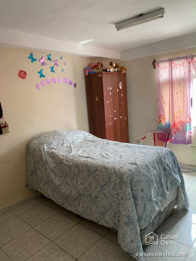Biplanta de 3 habitaciones en venta en Santa Fe, Playa, La Habana