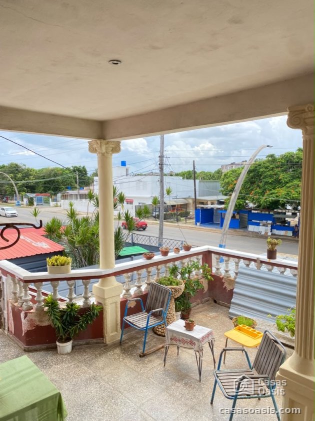 Biplanta de 3 habitaciones en venta en Santa Fe, Playa, La Habana