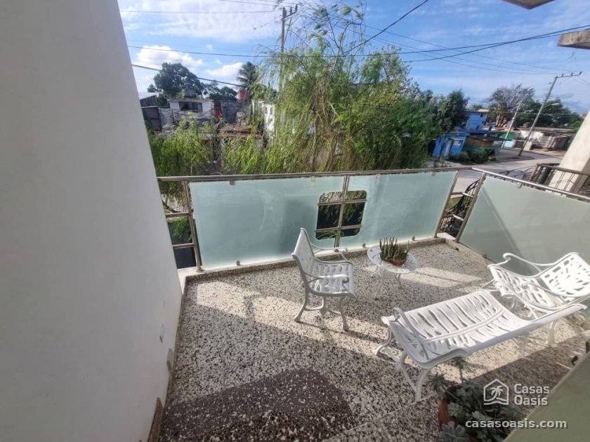 Casa Independiente de 4 habitaciones en venta en Alturas de La Lisa, La Lisa, La Habana