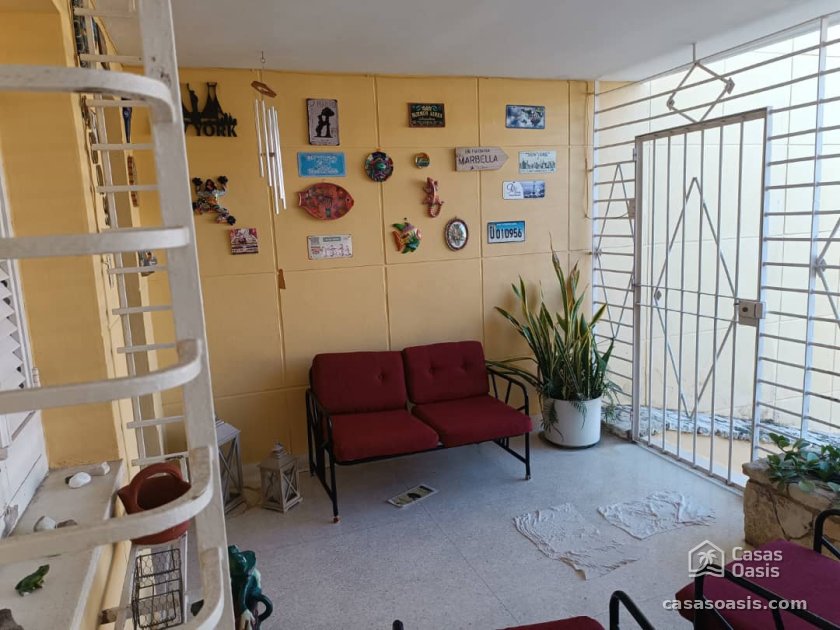 Casa Independiente de 3 habitaciones en venta en Miramar, Playa, La Habana