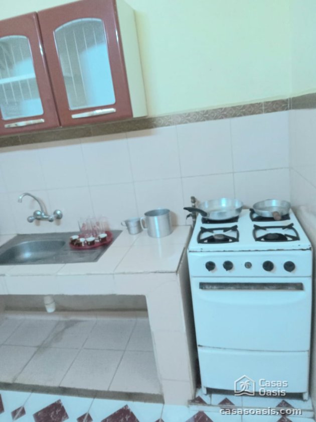Biplanta de 3 habitaciones en venta en Miramar, Playa, La Habana