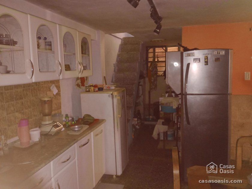 Biplanta de 4 habitaciones en venta en Vedado, Plaza de la Revolución, La Habana