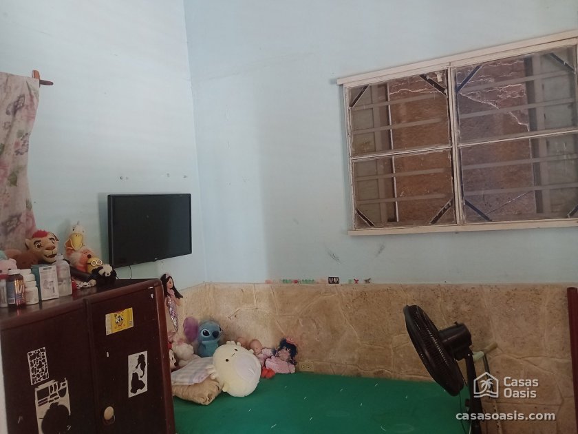 Biplanta de 4 habitaciones en venta en Vedado, Plaza de la Revolución, La Habana