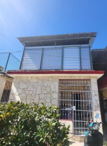 Casa Independiente de 4 habitaciones en venta en Elena, La Lisa, La Habana - Miniatura 2