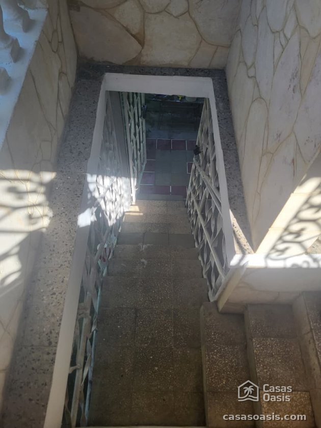 Casa Independiente de 4 habitaciones en venta en Elena, La Lisa, La Habana