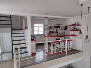 Casa Independiente de 3 habitaciones en venta en Santos Suárez, Diez de Octubre, La Habana - Miniatura 2