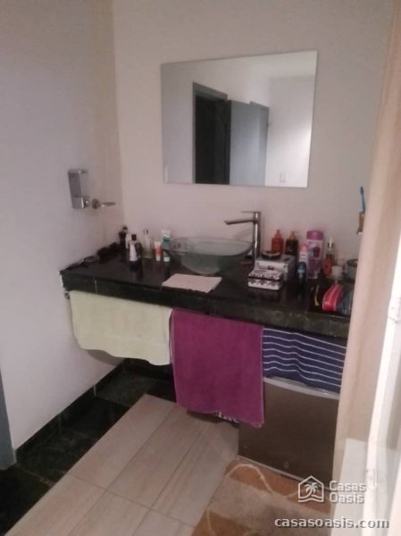 Casa Independiente de 3 habitaciones en venta en Santos Suárez, Diez de Octubre, La Habana - 11
