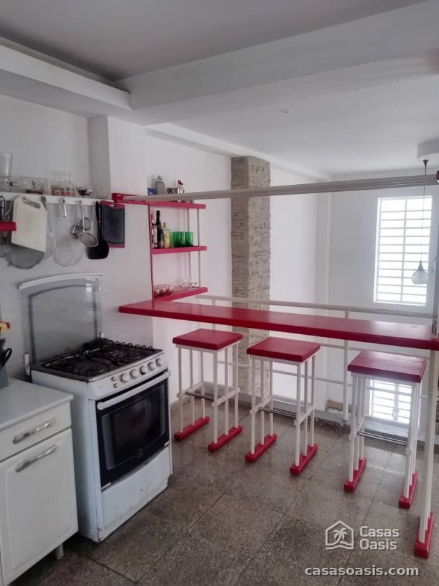 Casa Independiente de 3 habitaciones en venta en Santos Suárez, Diez de Octubre, La Habana