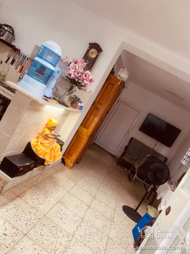 Casa Independiente de 6 habitaciones en venta en Diez de Octubre, La Habana