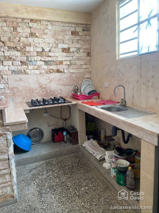 Casa Independiente de 6 habitaciones en venta en Diez de Octubre, La Habana