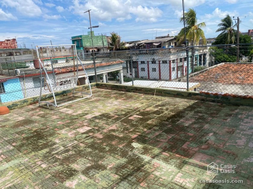 Casa Independiente de 6 habitaciones en venta en Diez de Octubre, La Habana