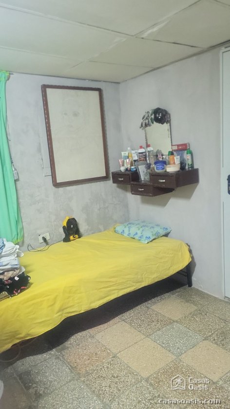 Casa de 3 habitaciones en venta en La Caridad, Cotorro, La Habana