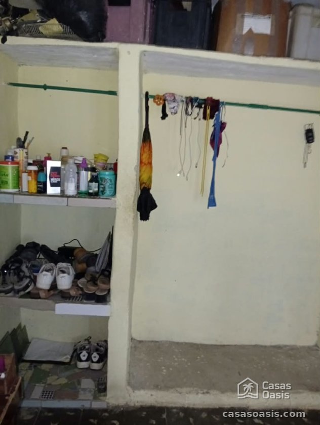 Biplanta de 3 habitaciones en venta en Lotería, Cotorro, La Habana