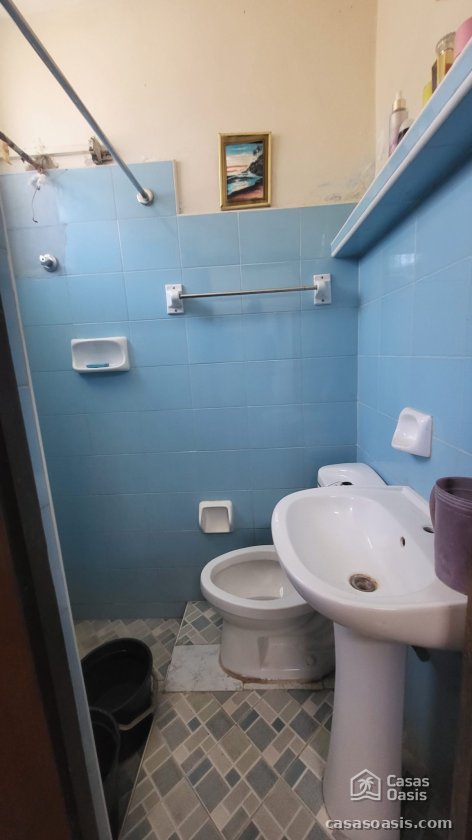 Biplanta de 3 habitaciones en venta en Lotería, Cotorro, La Habana