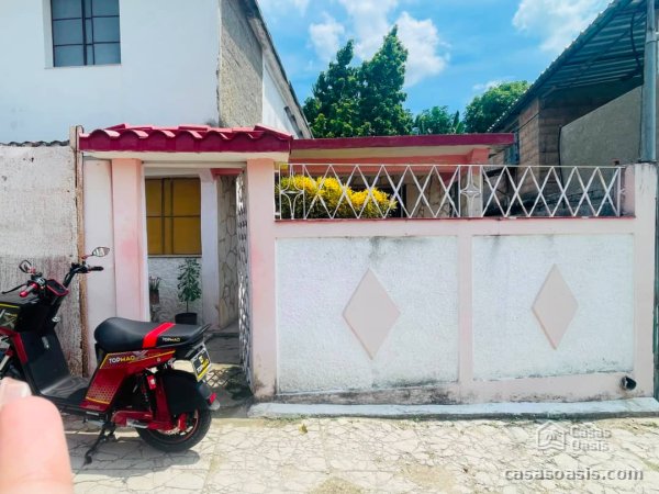 Casa Independiente de 2 habitaciones en venta en Habana Nueva, Guanabacoa, La Habana
