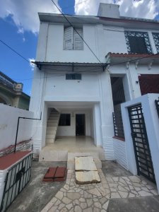 Biplanta de 5 habitaciones en venta en Vedado, Plaza de la Revolución, La Habana - Miniatura 1