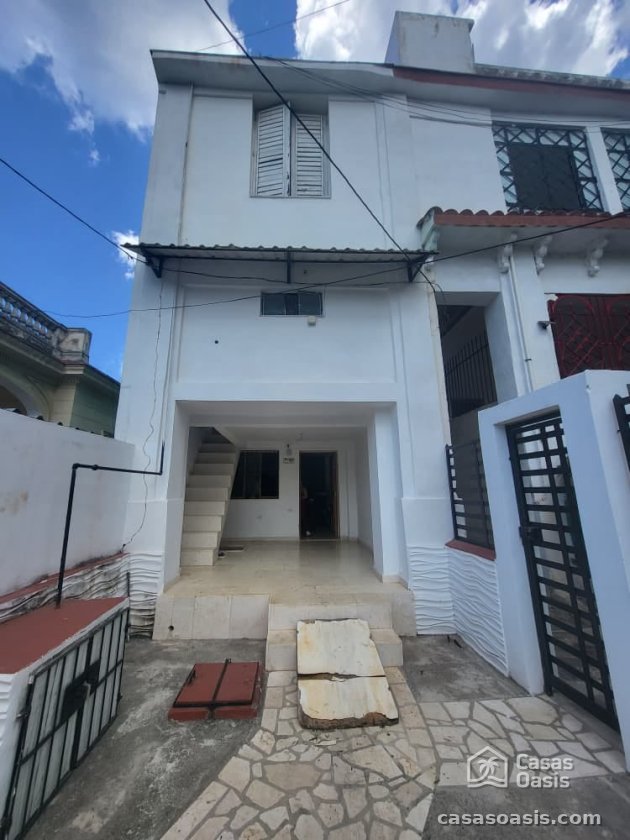 Biplanta de 5 habitaciones en venta en Vedado, Plaza de la Revolución, La Habana
