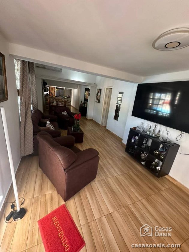 Casa Independiente de 5 habitaciones en venta en Guanabo, Habana del Este, La Habana