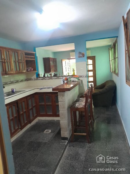 Casa Independiente de 3 habitaciones en venta en Santa Fe, Playa, La Habana - 2