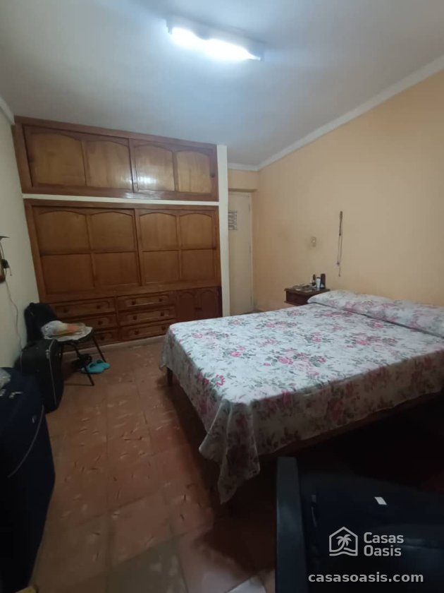 Biplanta de 3 habitaciones en venta en Cubanacán, Playa, La Habana
