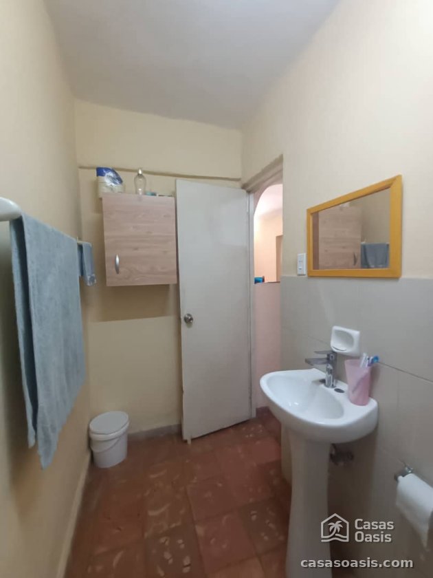Biplanta de 3 habitaciones en venta en Cubanacán, Playa, La Habana