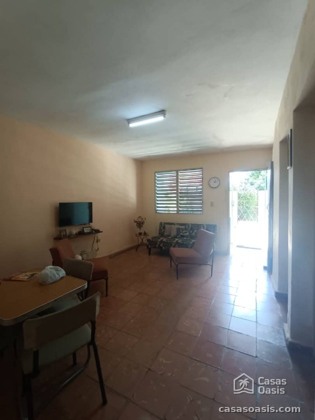 Biplanta de 3 habitaciones en venta en Cubanacán, Playa, La Habana