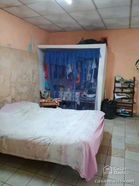 Casa de 3 habitaciones en venta en Los Sitios, Centro Habana, La Habana - 2