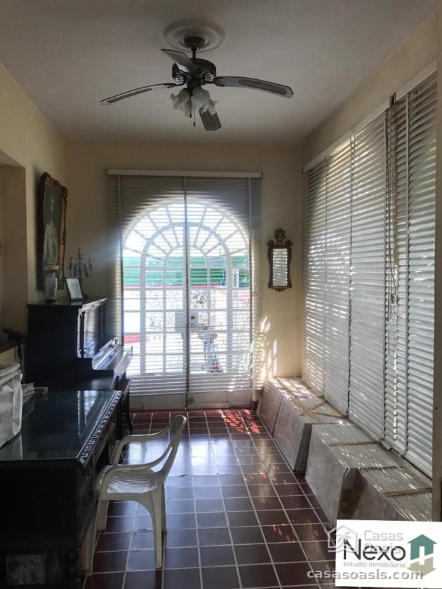 Casa Colonial de 4 habitaciones en venta en Miramar, Playa, La Habana