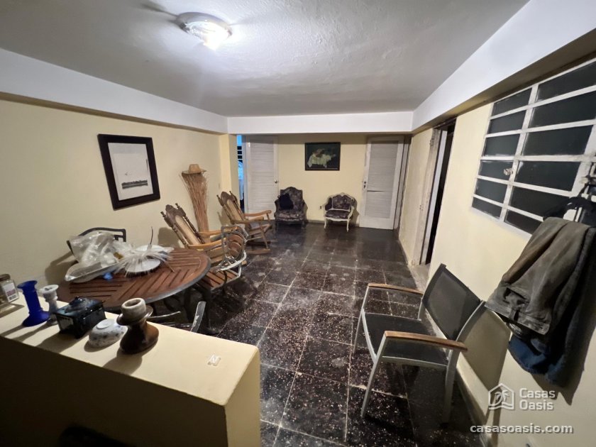 Casa Independiente de 4 habitaciones en venta en Playa, La Habana