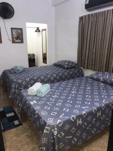 Casa Independiente de 4 habitaciones en venta en Guanabo, Habana del Este, La Habana - Miniatura 3
