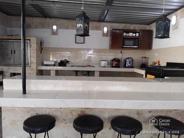 Casa Independiente de 4 habitaciones en venta en Guanabo, Habana del Este, La Habana - 13