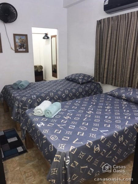 Casa Independiente de 4 habitaciones en venta en Guanabo, Habana del Este, La Habana - 3