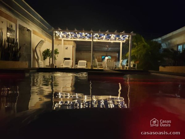 Casa Independiente de 4 habitaciones en venta en Guanabo, Habana del Este, La Habana - 8