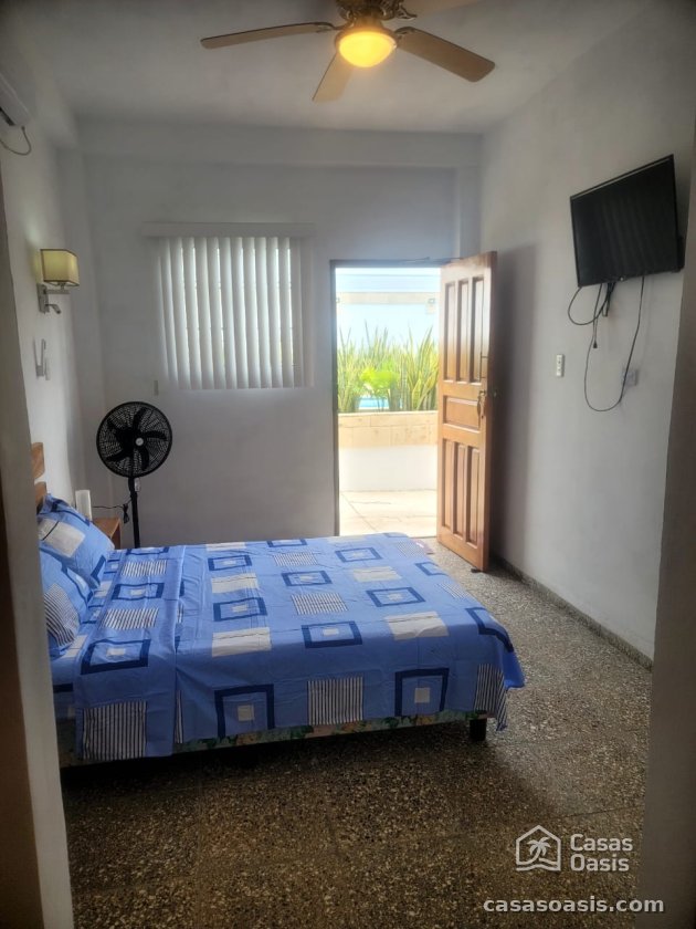 Casa Independiente de 4 habitaciones en venta en Guanabo, Habana del Este, La Habana