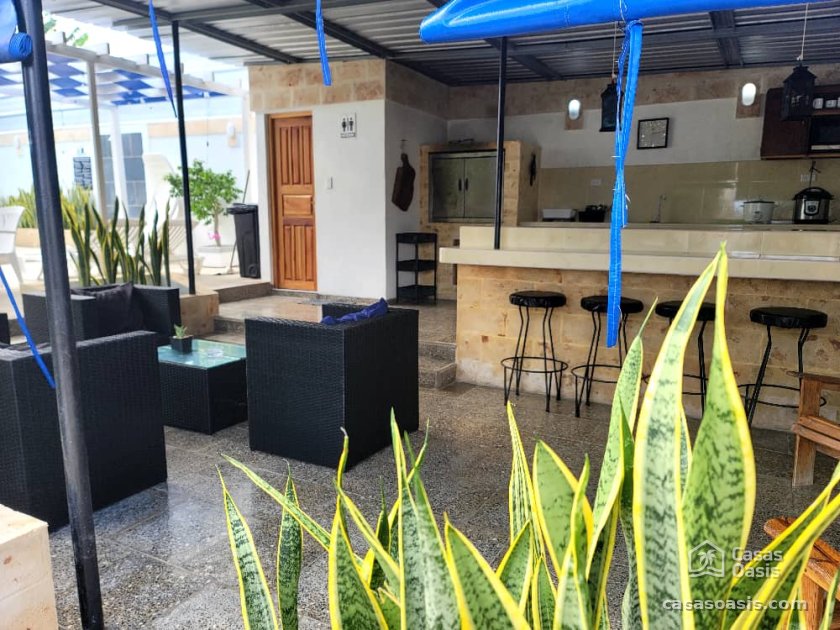 Casa Independiente de 4 habitaciones en venta en Guanabo, Habana del Este, La Habana