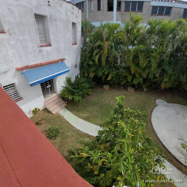 Casa Independiente de 6 habitaciones en venta en Miramar, Playa, La Habana - 4