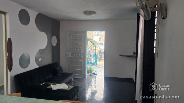 Biplanta de 4 habitaciones en venta en Diez de Octubre, La Habana